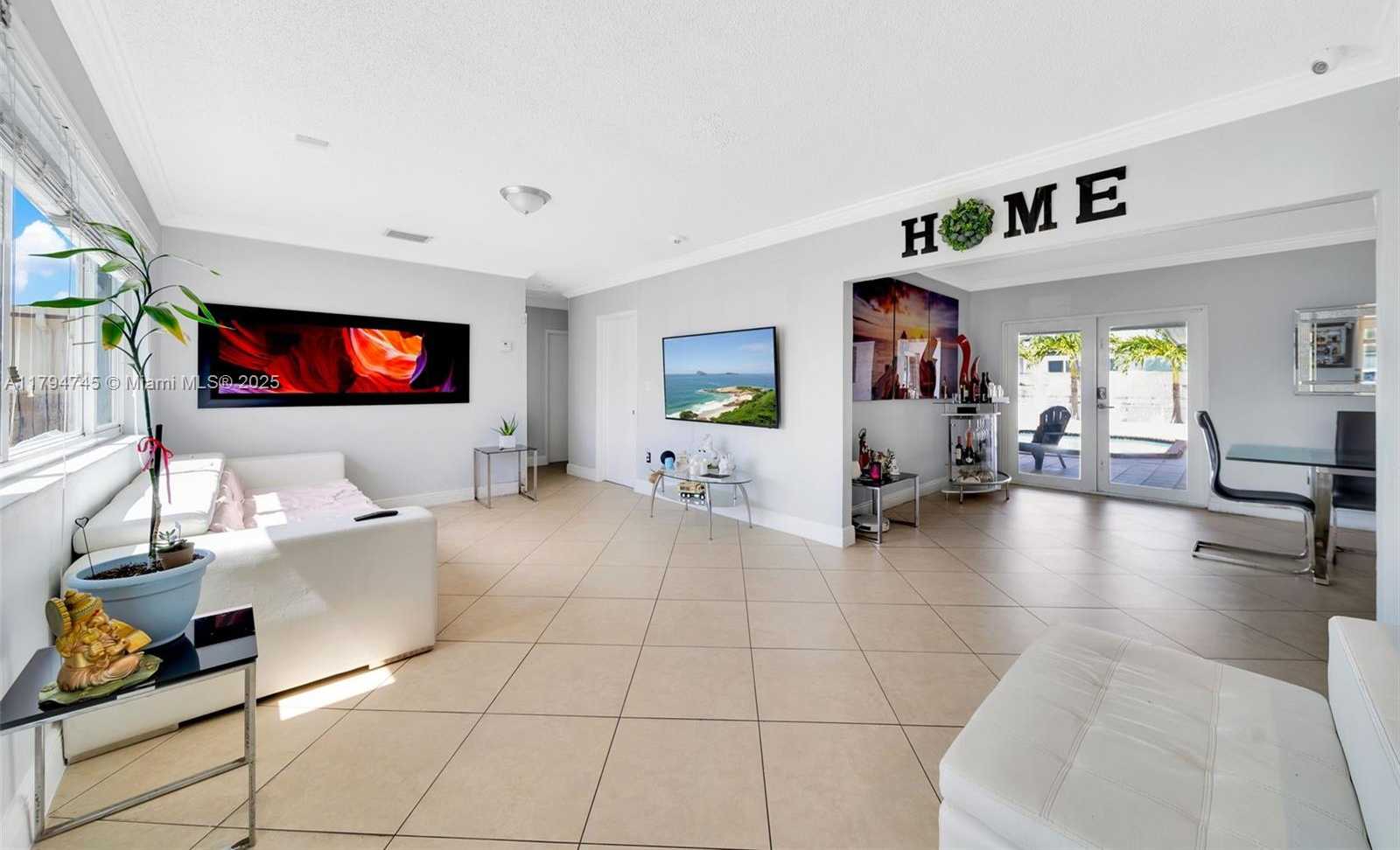 Small Image of 1360 WEST 4TH LN, Hialeah Number 29