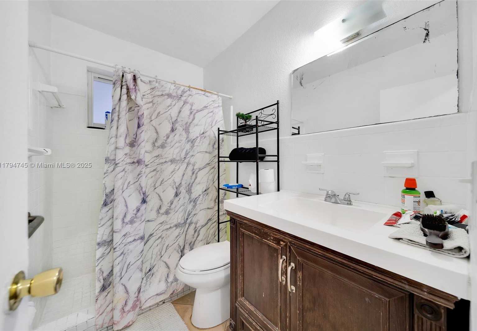 Small Image of 1360 WEST 4TH LN, Hialeah Number 32