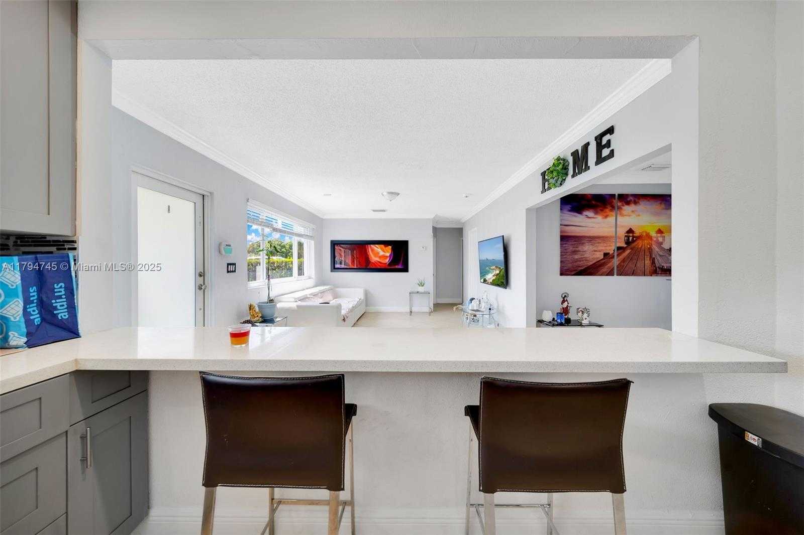 Small Image of 1360 WEST 4TH LN, Hialeah Number 4