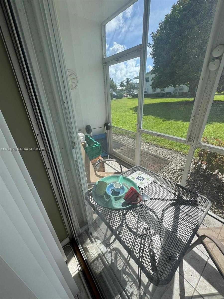 Small Image of 197 KENT L, West Palm Beach Number 11