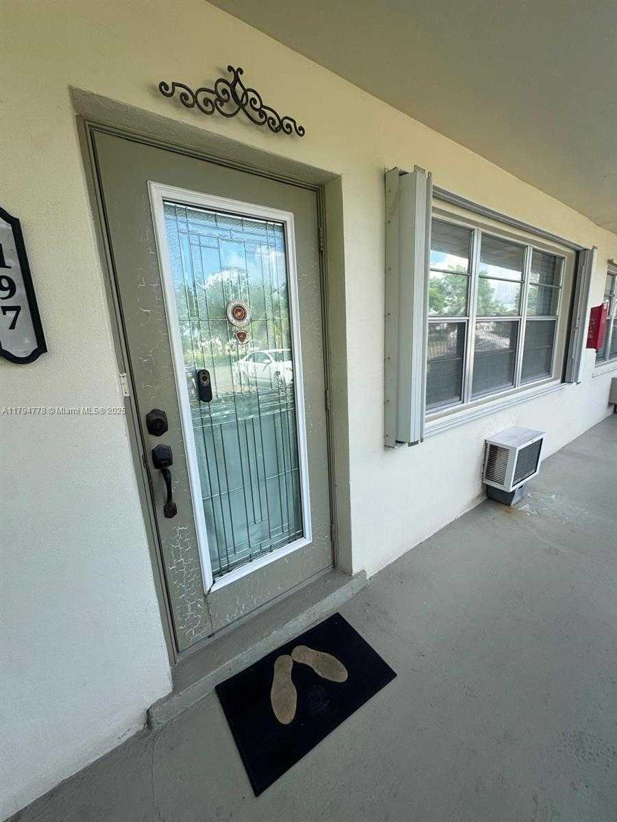 Small Image of 197 KENT L, West Palm Beach Number 7