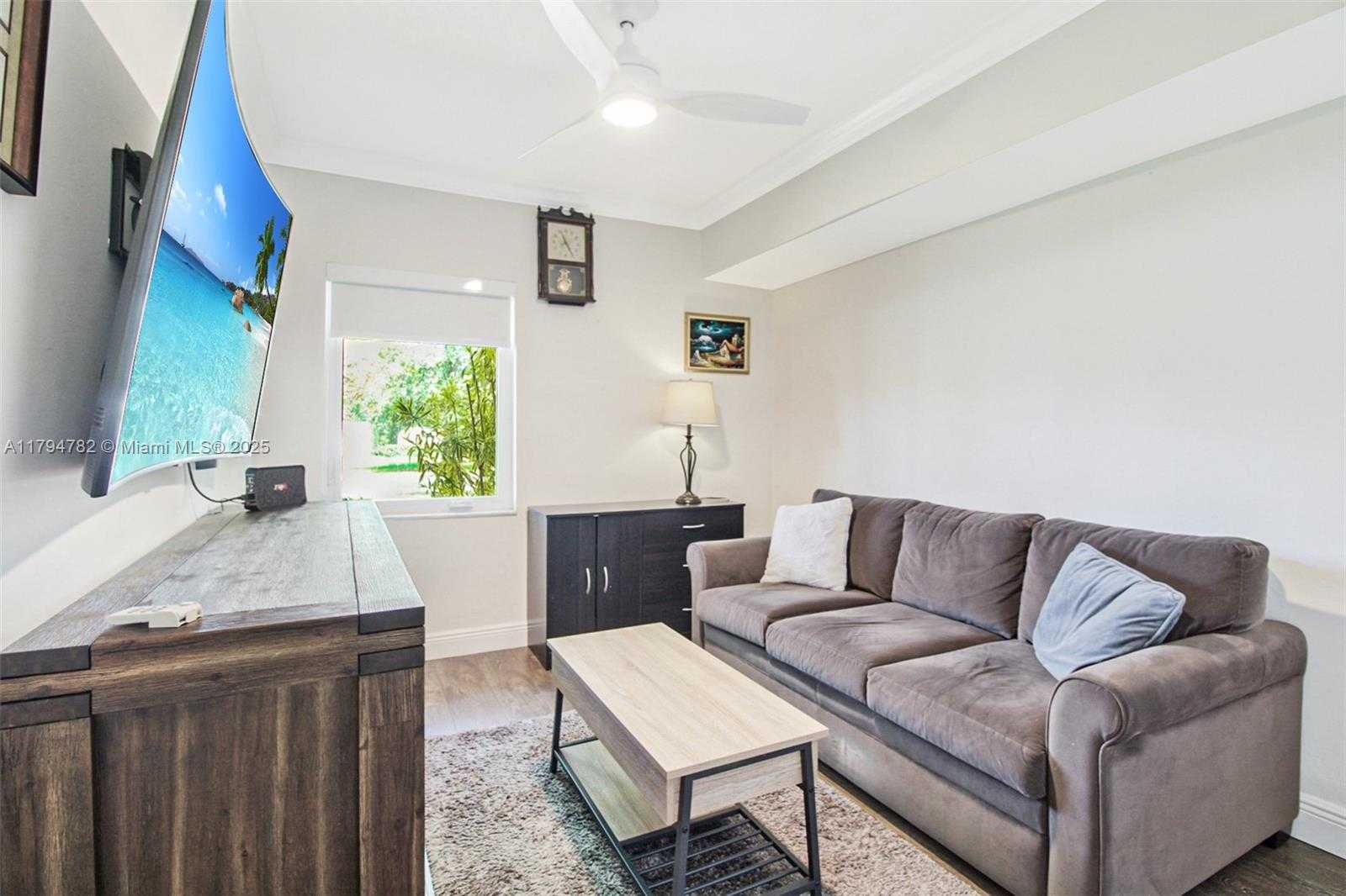 Small Image of 14600 SOUTH WEST 87TH CT, Palmetto Bay Number 19