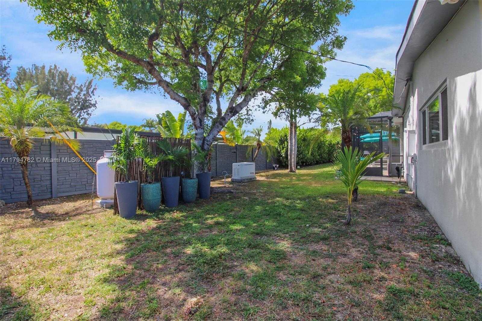 Small Image of 14600 SOUTH WEST 87TH CT, Palmetto Bay Number 28