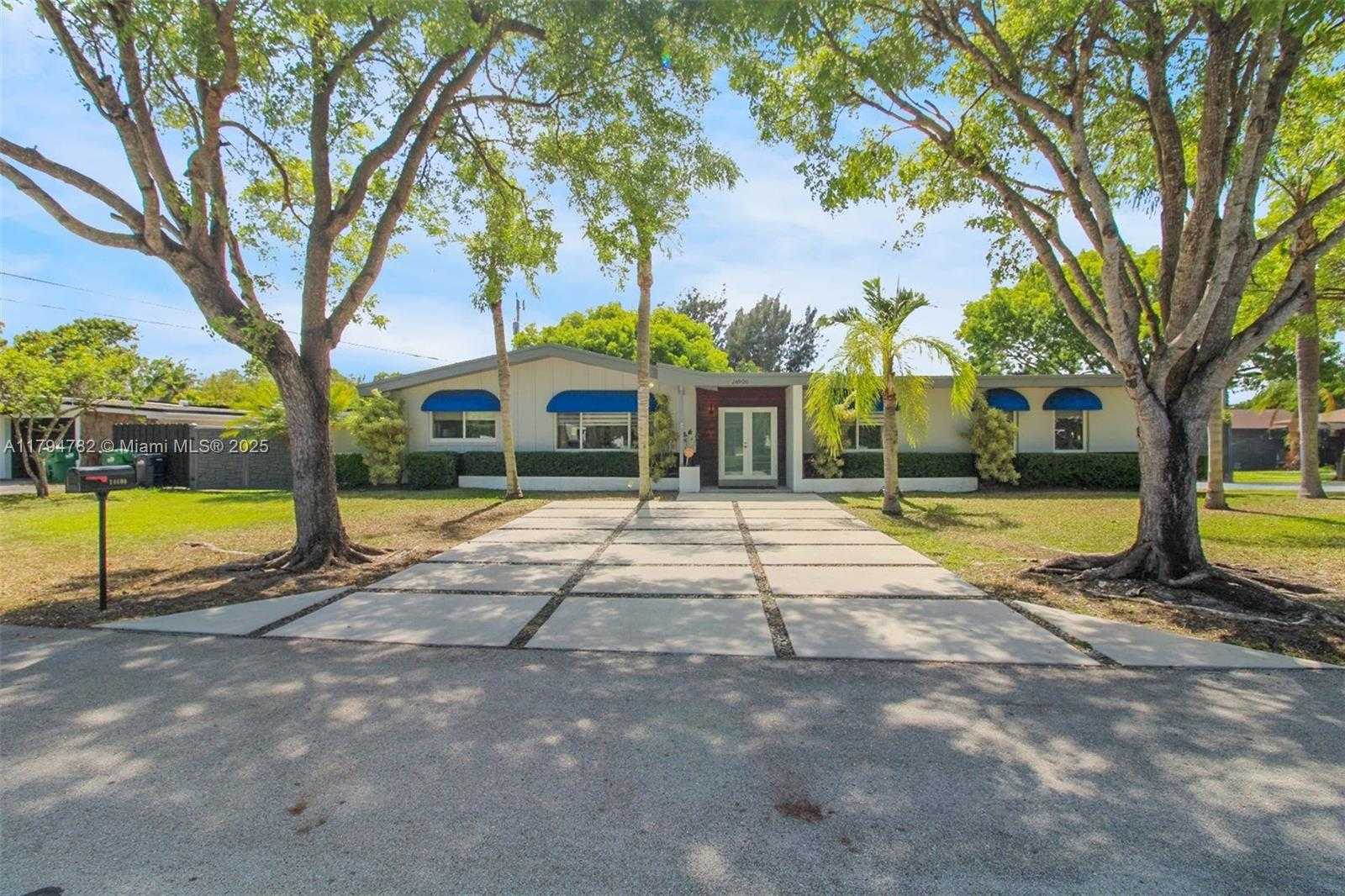 Small Image of 14600 SOUTH WEST 87TH CT, Palmetto Bay Number 36