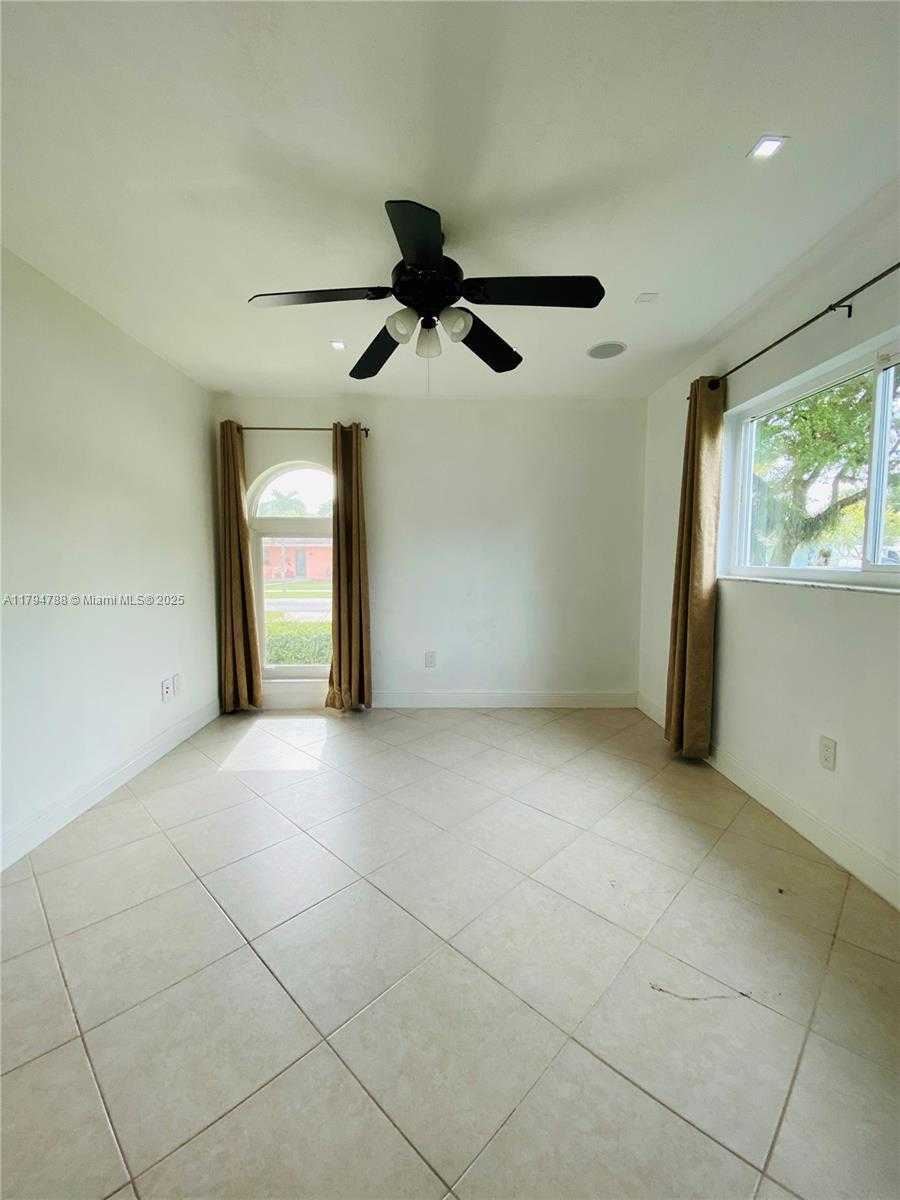 Small Image of 8701 SOUTH WEST 191ST ST, Cutler Bay Number 15