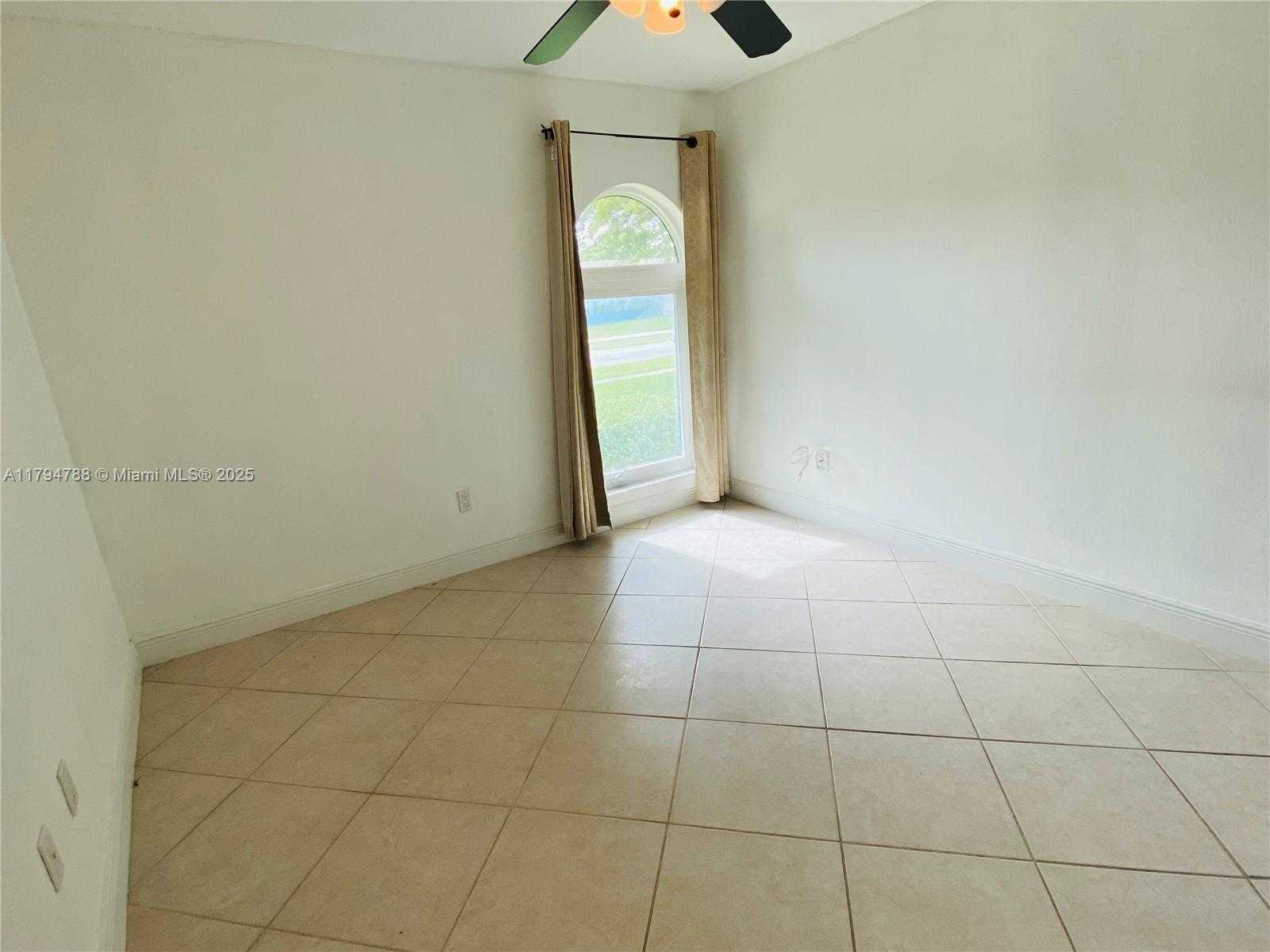 Small Image of 8701 SOUTH WEST 191ST ST, Cutler Bay Number 17