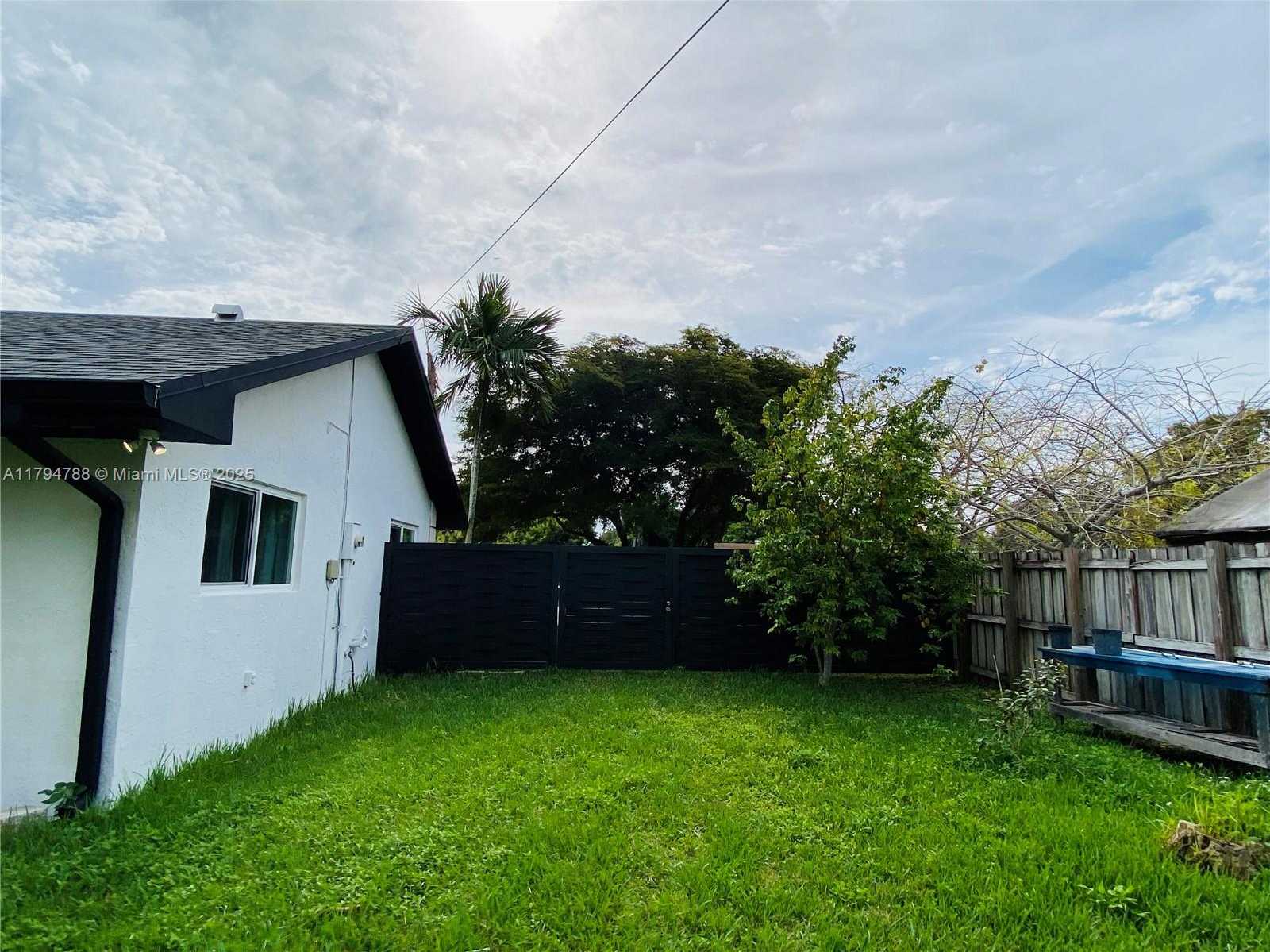 Small Image of 8701 SOUTH WEST 191ST ST, Cutler Bay Number 29