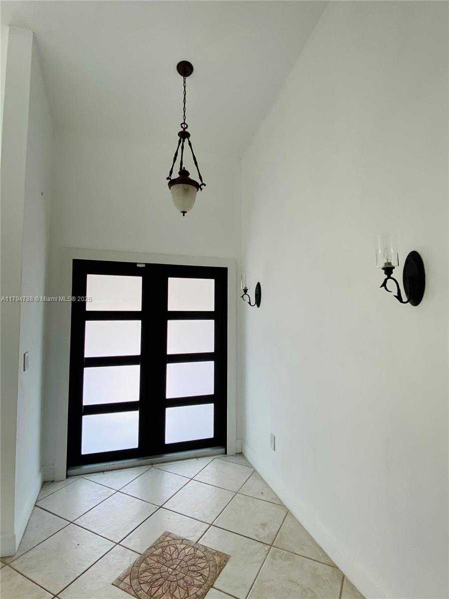 Small Image of 8701 SOUTH WEST 191ST ST, Cutler Bay Number 4