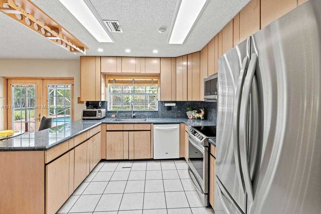 Small Image of 7640 NORTH WEST 6TH CT, Plantation Number 12