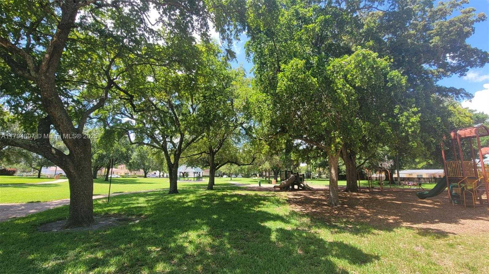 Small Image of 7640 NORTH WEST 6TH CT, Plantation Number 35