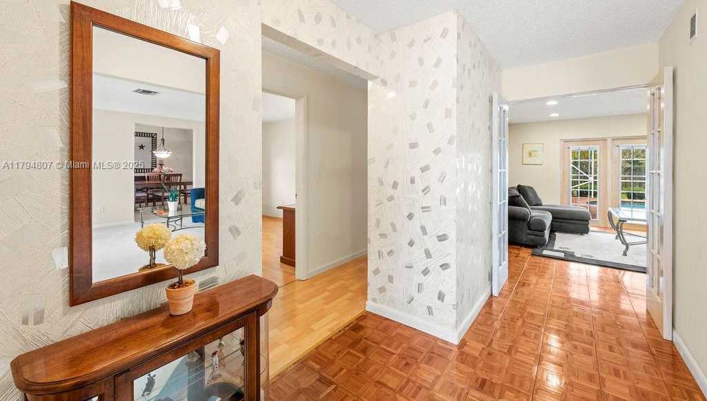 Small Image of 7640 NORTH WEST 6TH CT, Plantation Number 6