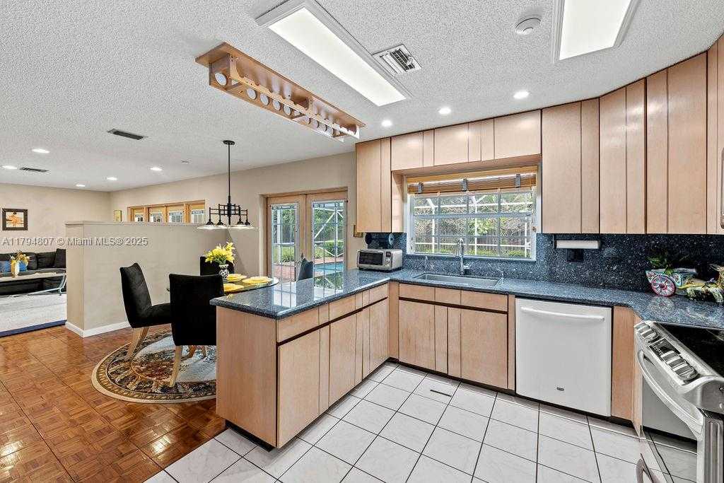 Small Image of 7640 NORTH WEST 6TH CT, Plantation Number 9