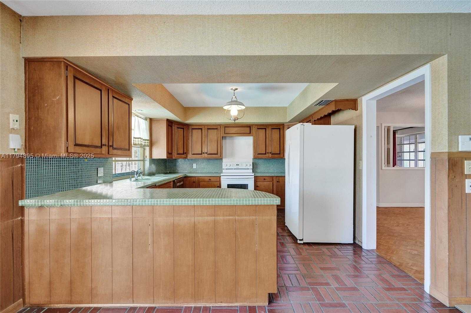 Small Image of 3080 NORTH EAST 42ND ST, Fort Lauderdale Number 7