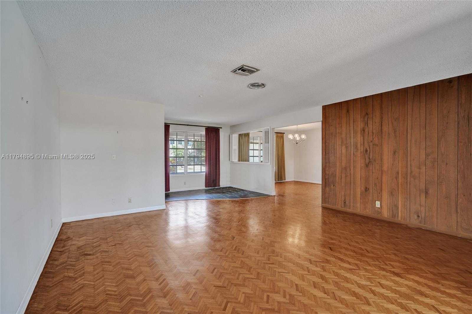 Small Image of 3080 NORTH EAST 42ND ST, Fort Lauderdale Number 8