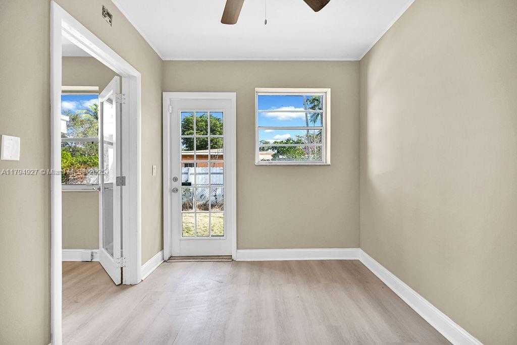Small Image of 12135 NORTH EAST 10TH AVE, North Miami Number 12