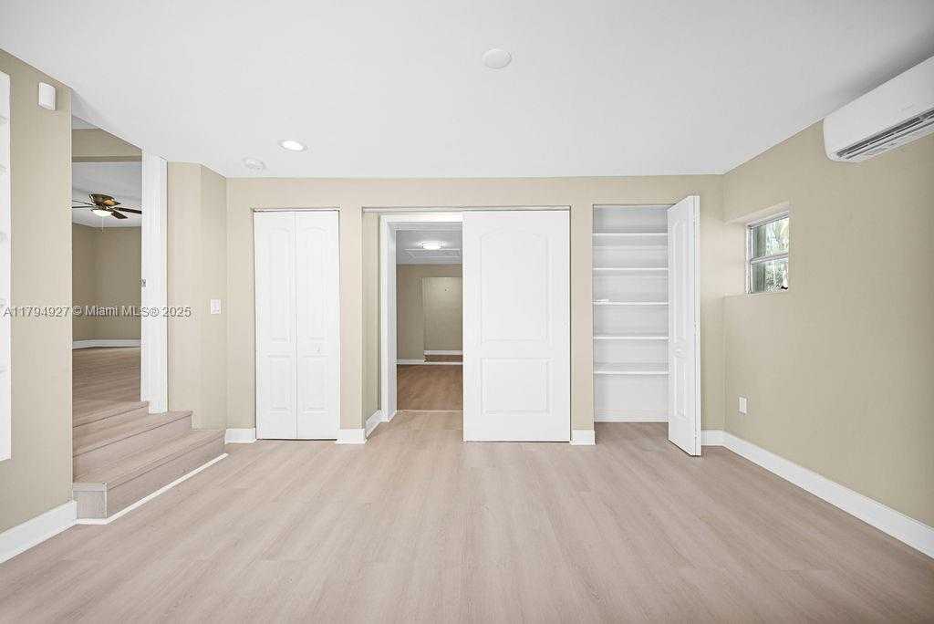 Small Image of 12135 NORTH EAST 10TH AVE, North Miami Number 14