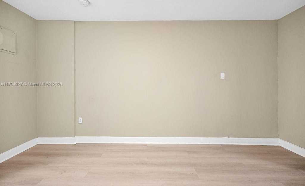 Small Image of 12135 NORTH EAST 10TH AVE, North Miami Number 18