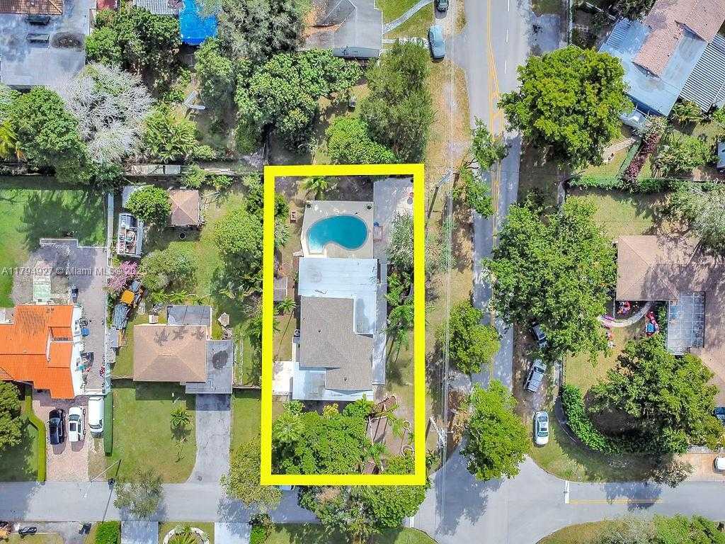 Small Image of 12135 NORTH EAST 10TH AVE, North Miami Number 2