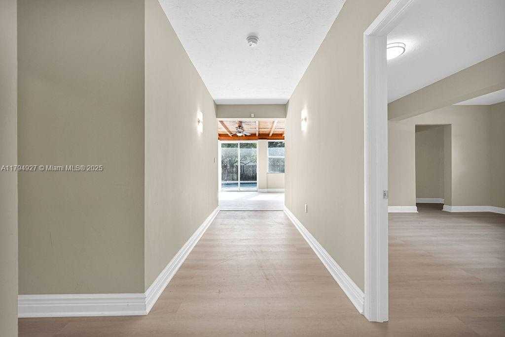 Small Image of 12135 NORTH EAST 10TH AVE, North Miami Number 25