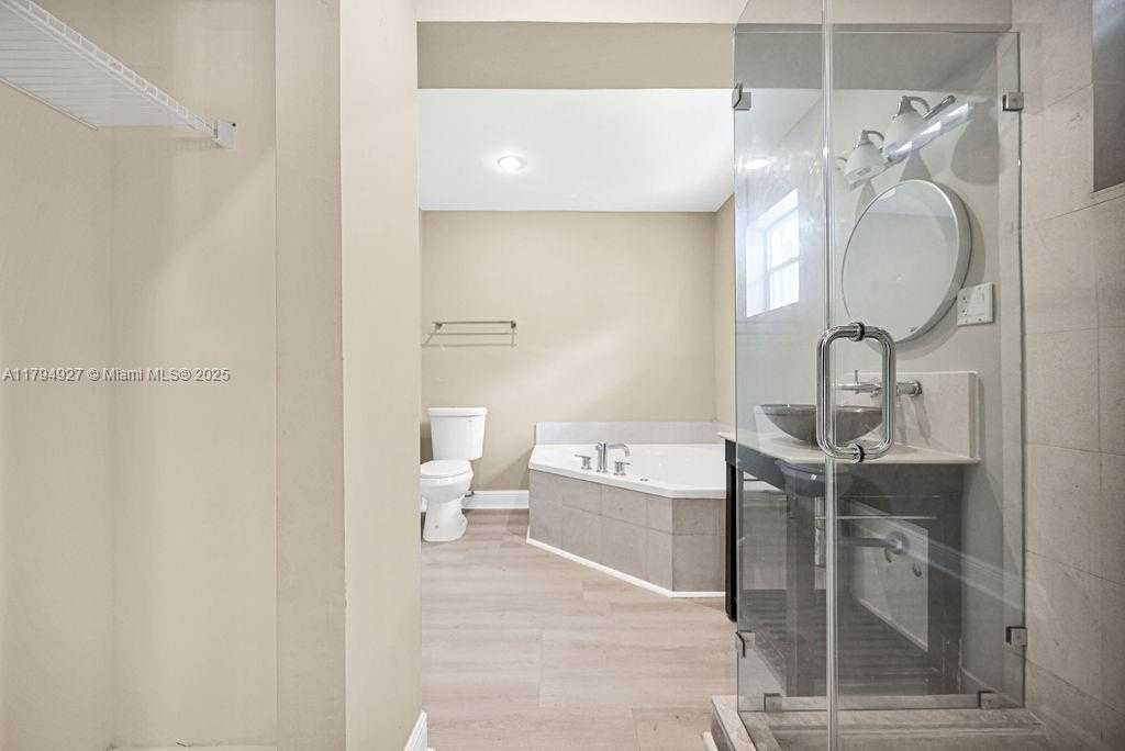 Small Image of 12135 NORTH EAST 10TH AVE, North Miami Number 31