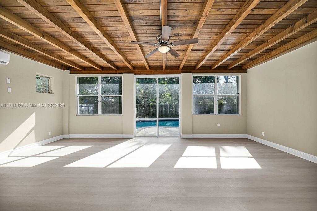Small Image of 12135 NORTH EAST 10TH AVE, North Miami Number 40