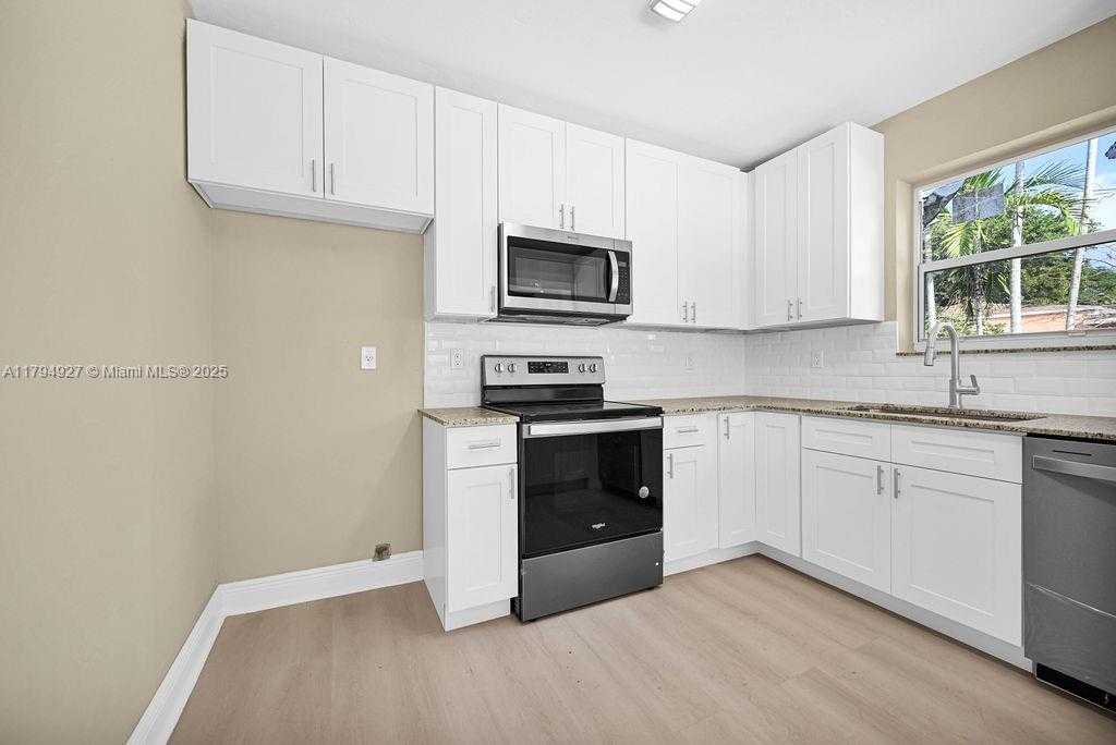Small Image of 12135 NORTH EAST 10TH AVE, North Miami Number 45