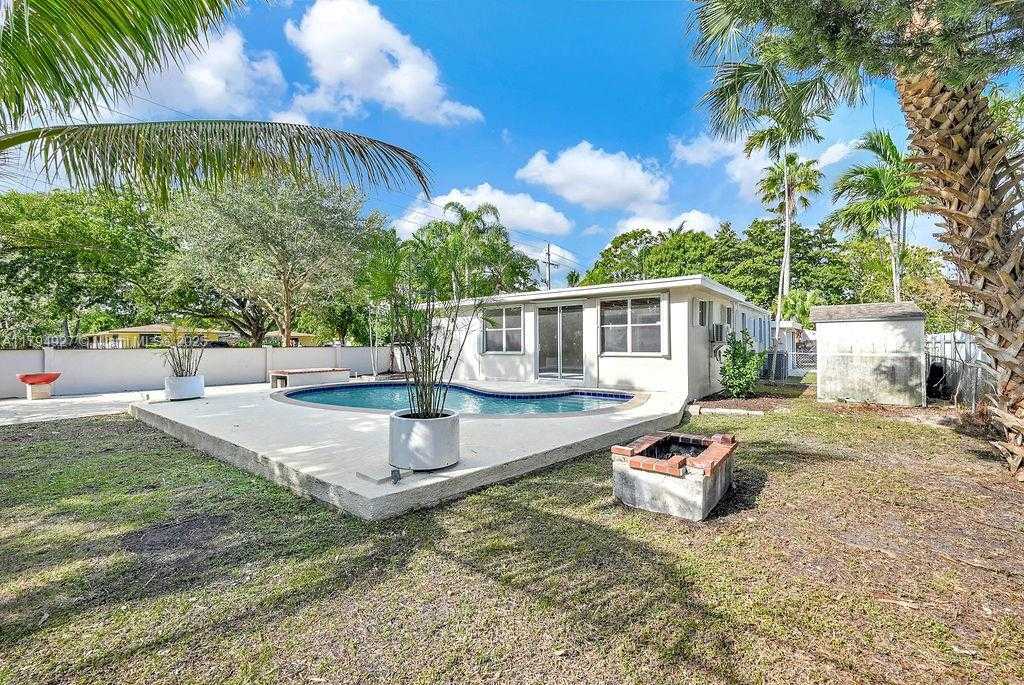 Small Image of 12135 NORTH EAST 10TH AVE, North Miami Number 50
