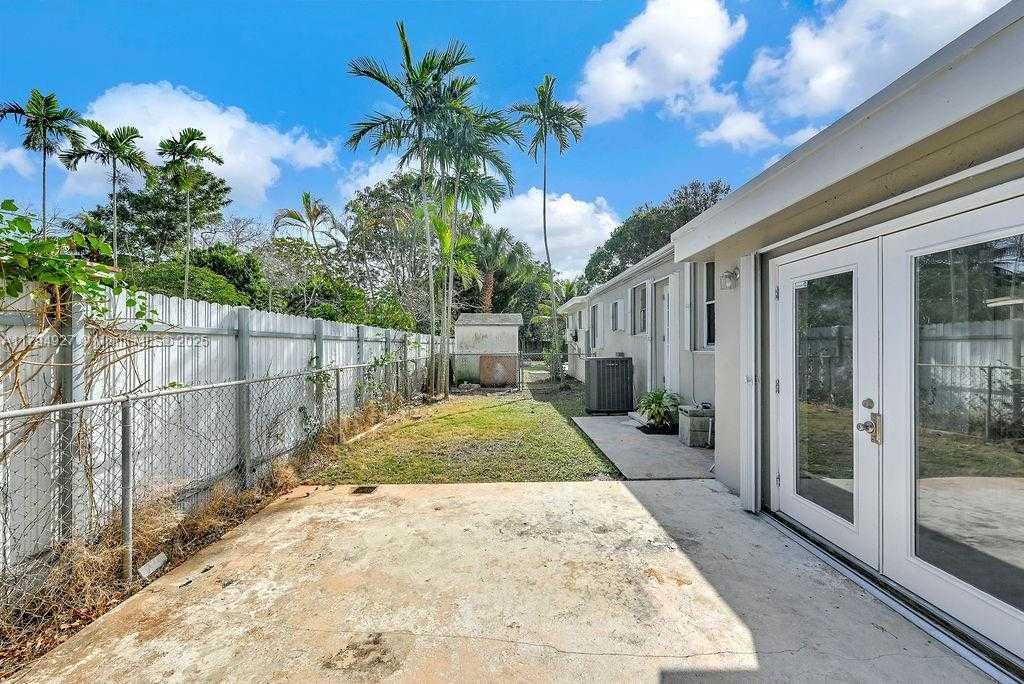 Small Image of 12135 NORTH EAST 10TH AVE, North Miami Number 59