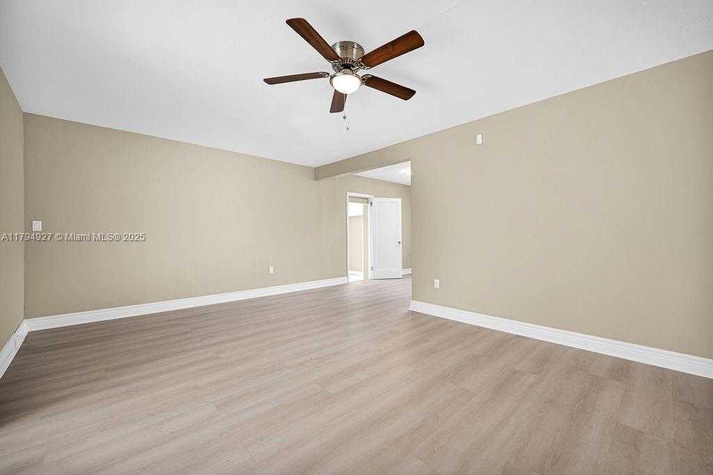 Small Image of 12135 NORTH EAST 10TH AVE, North Miami Number 6