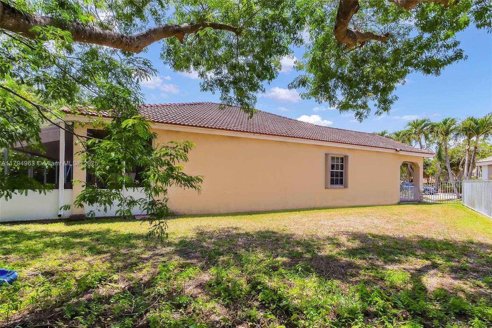 Small Image of 4458 STONE RIDGE WAY, Weston Number 37