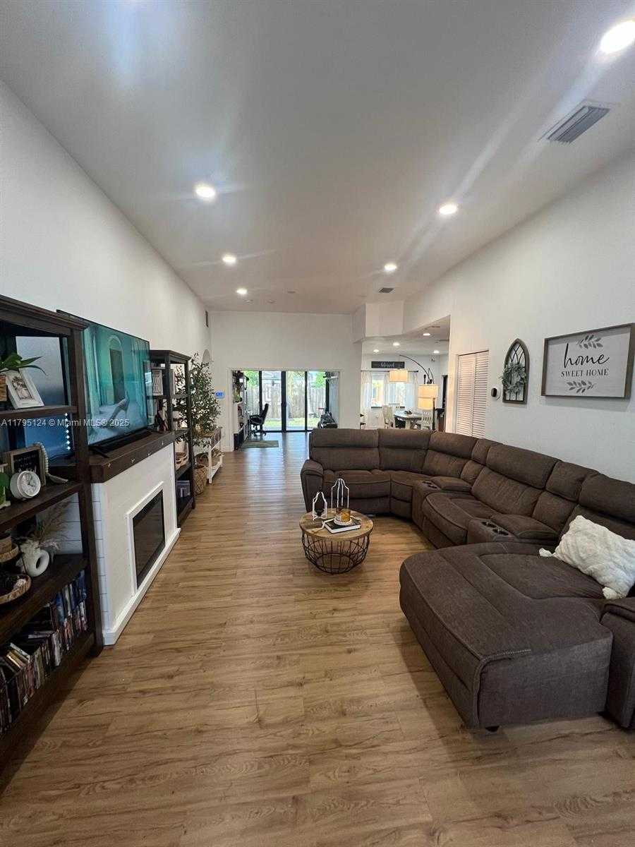 Small Image of 13451 SOUTH WEST 280TH TER, Homestead Number 6