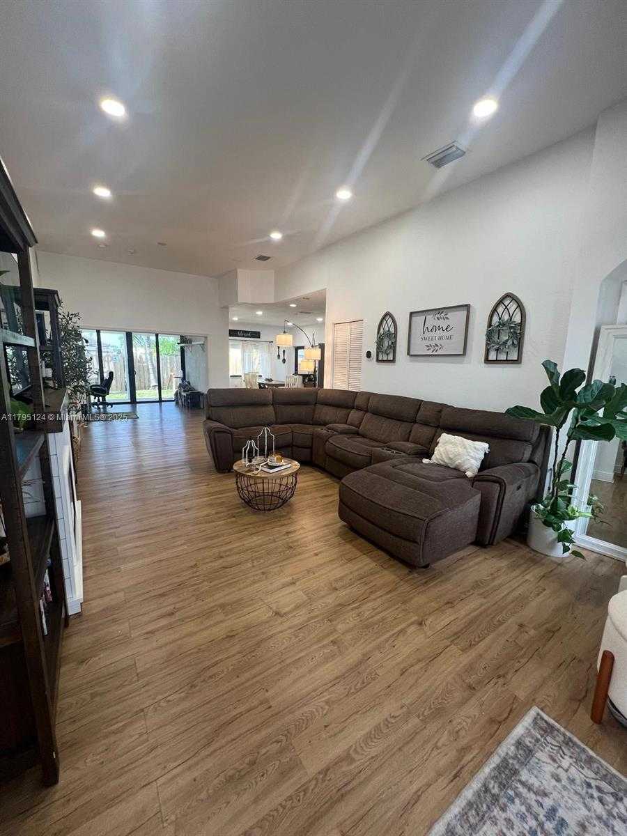 Small Image of 13451 SOUTH WEST 280TH TER, Homestead Number 7
