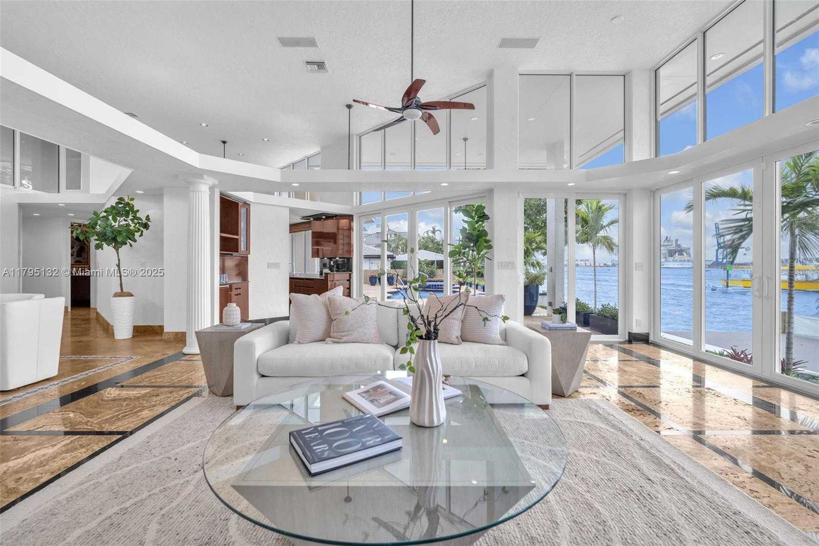 Small Image of 1925 Harbourview Dr, Fort Lauderdale, FL 33316, USA Number 13