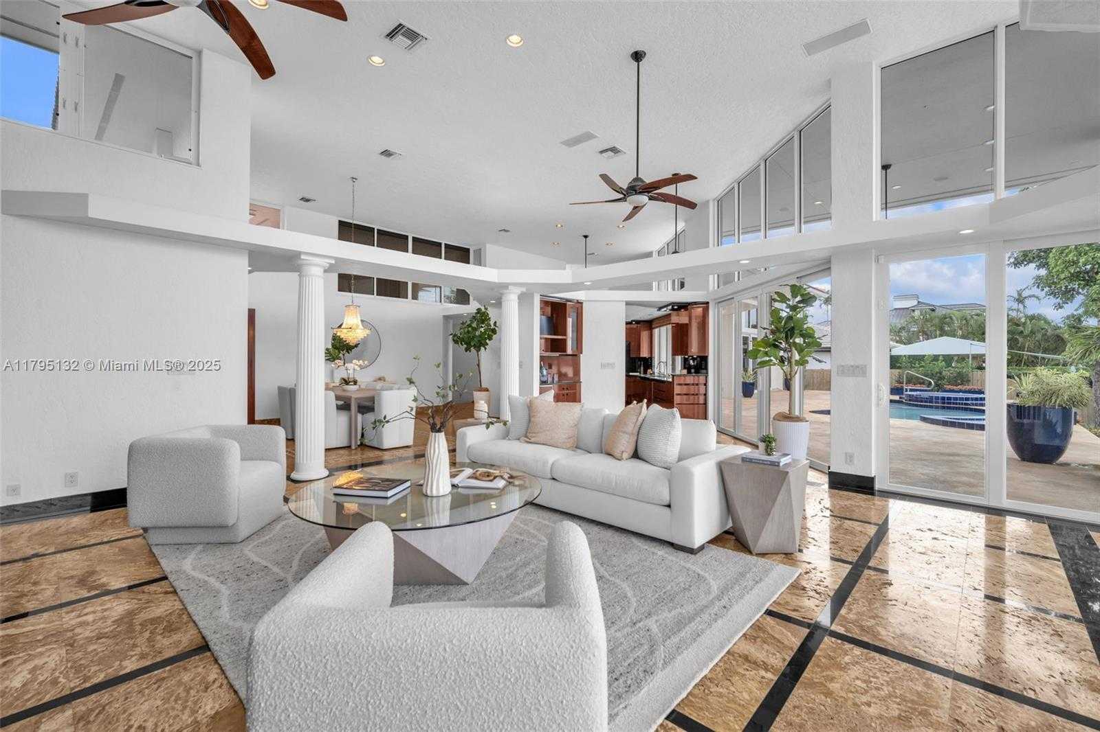 Small Image of 1925 Harbourview Dr, Fort Lauderdale, FL 33316, USA Number 14