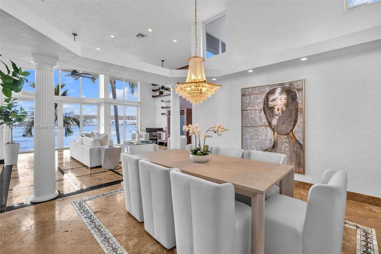 Small Image of 1925 Harbourview Dr, Fort Lauderdale, FL 33316, USA Number 17