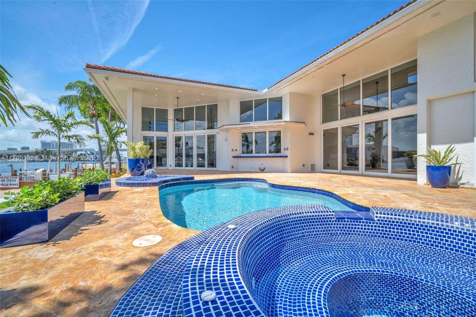 Small Image of 1925 Harbourview Dr, Fort Lauderdale, FL 33316, USA Number 46