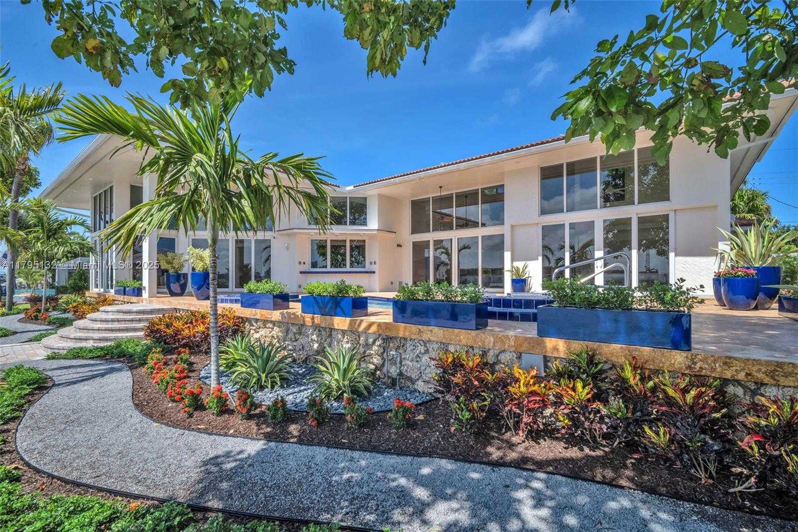 Small Image of 1925 Harbourview Dr, Fort Lauderdale, FL 33316, USA Number 61