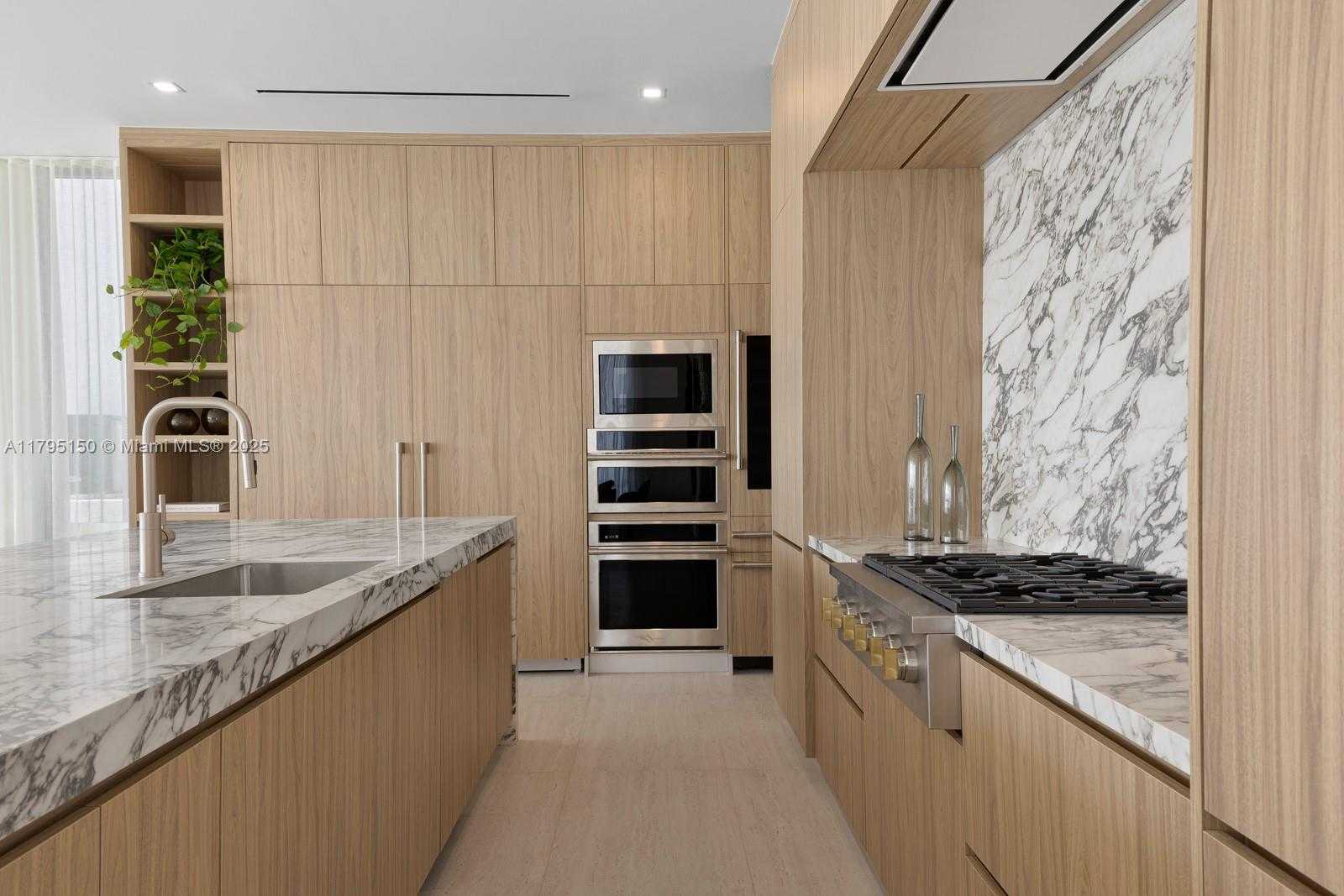 Small Image of 310 WEST DILIDO DR, Miami Beach Number 10
