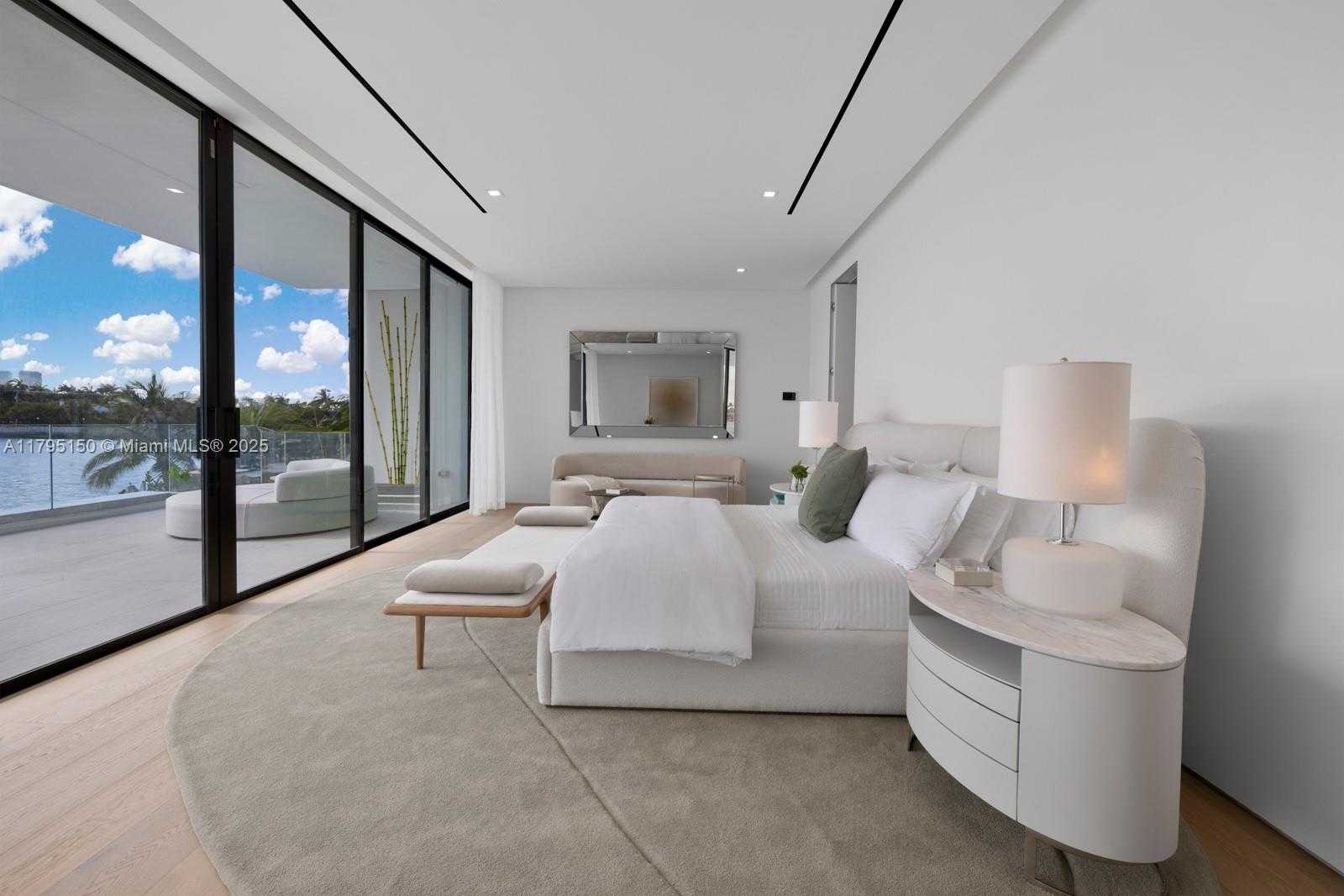 Small Image of 310 WEST DILIDO DR, Miami Beach Number 19