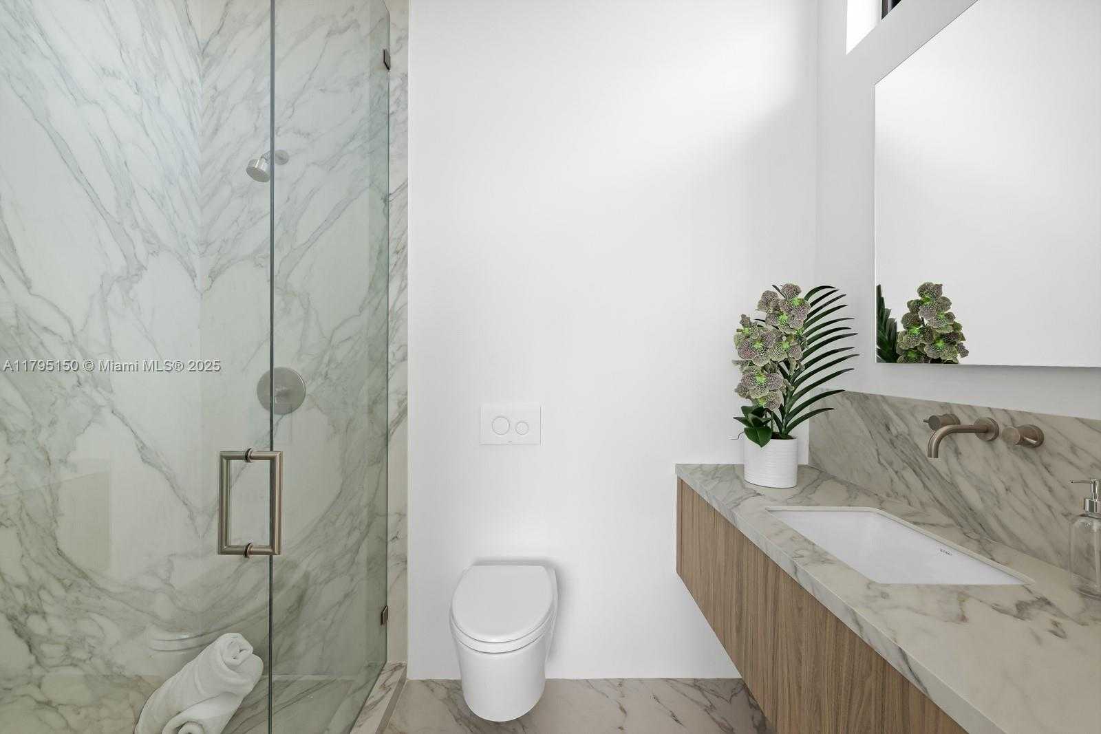 Small Image of 310 WEST DILIDO DR, Miami Beach Number 26