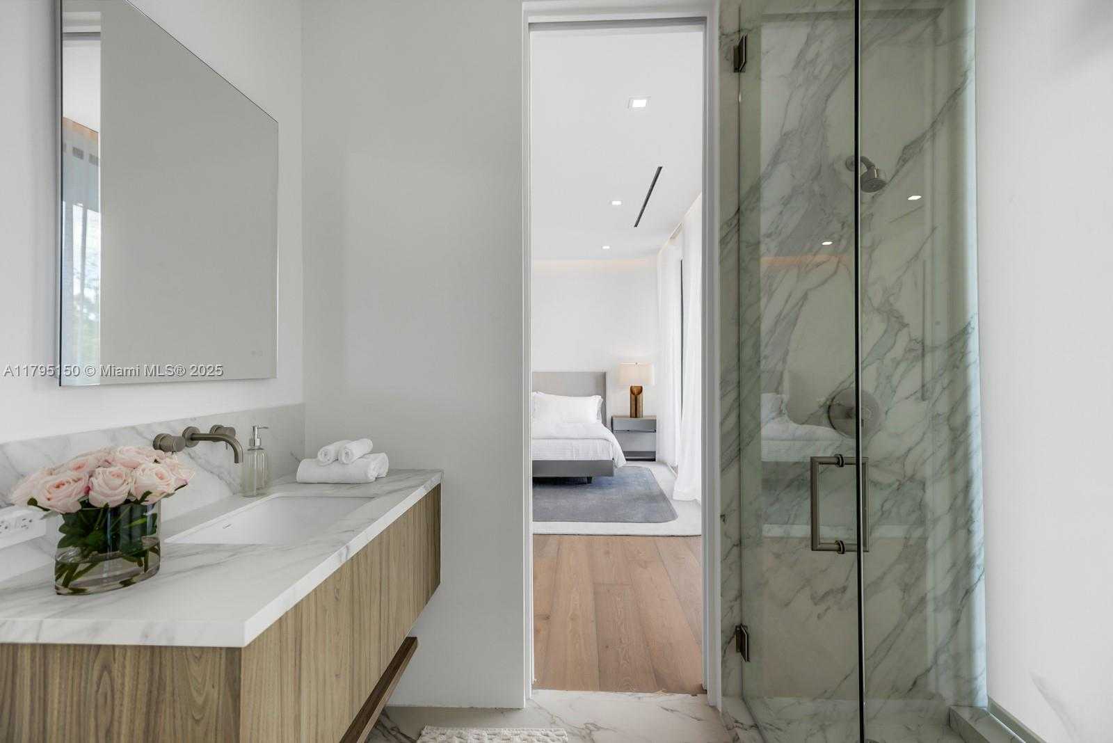 Small Image of 310 WEST DILIDO DR, Miami Beach Number 31