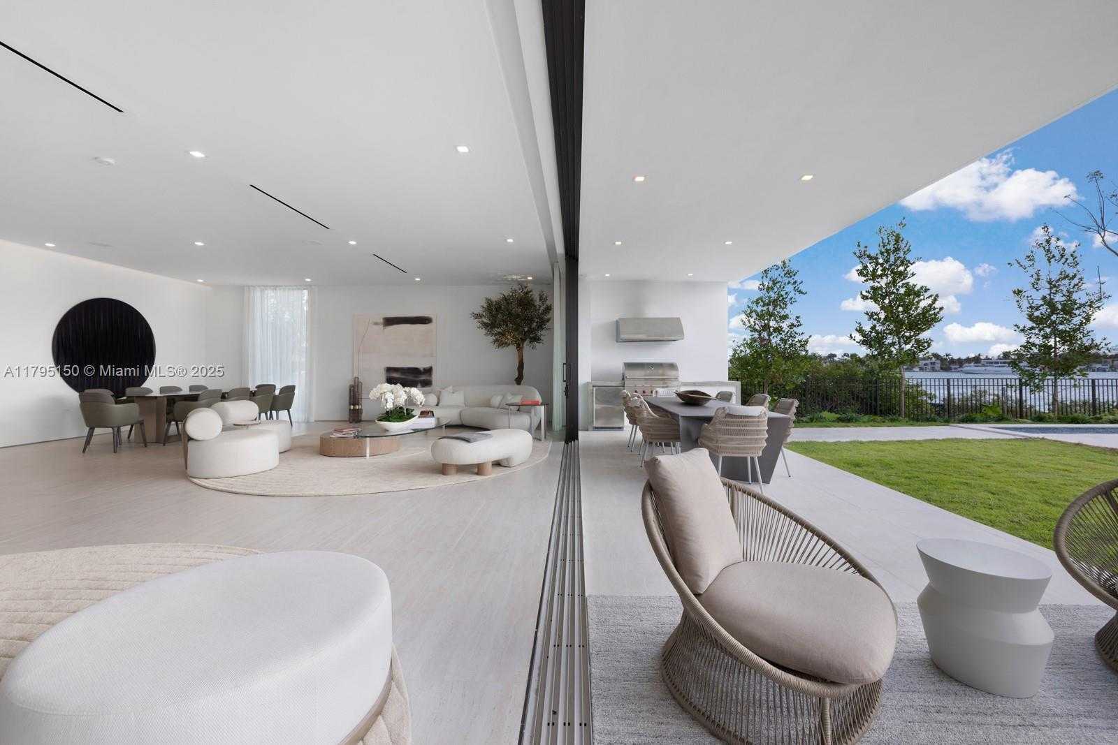 Small Image of 310 WEST DILIDO DR, Miami Beach Number 35