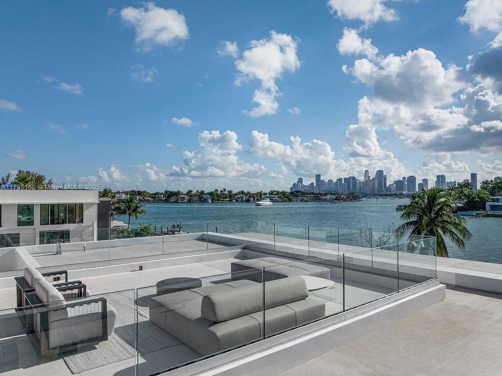 Small Image of 310 WEST DILIDO DR, Miami Beach Number 36