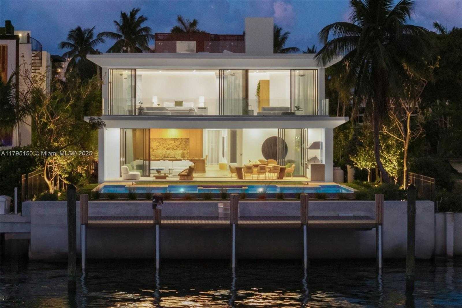 Small Image of 310 WEST DILIDO DR, Miami Beach Number 40