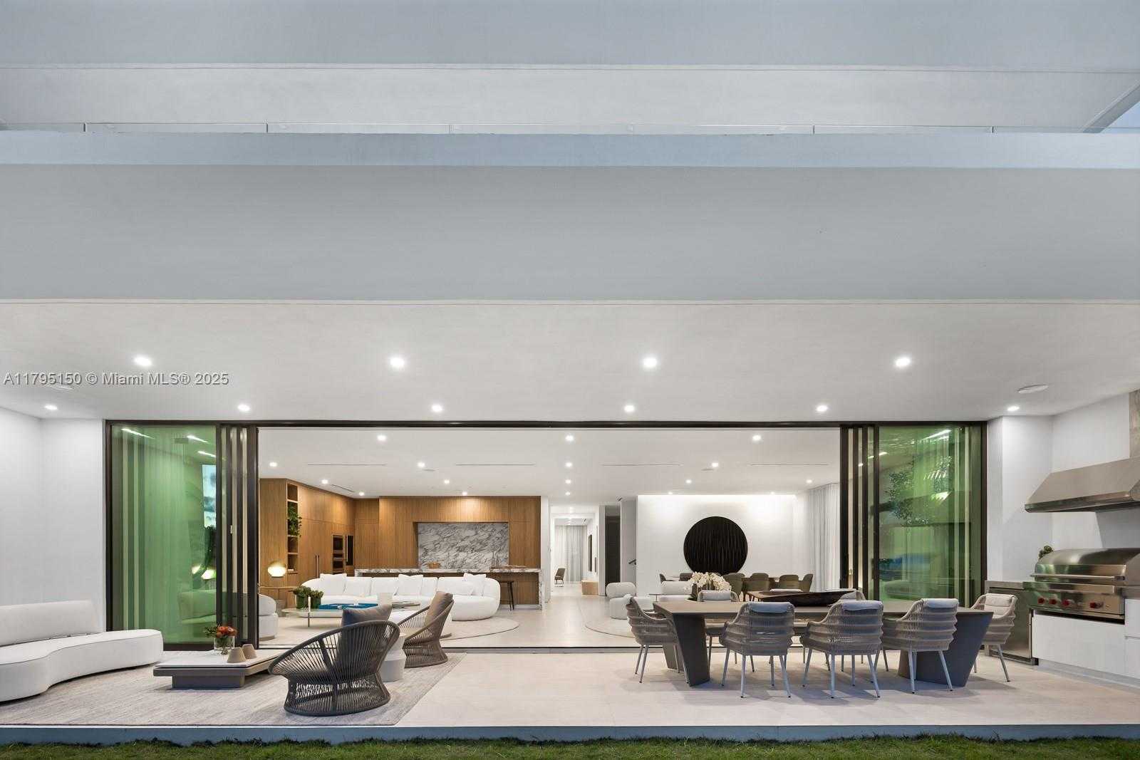 Small Image of 310 WEST DILIDO DR, Miami Beach Number 42