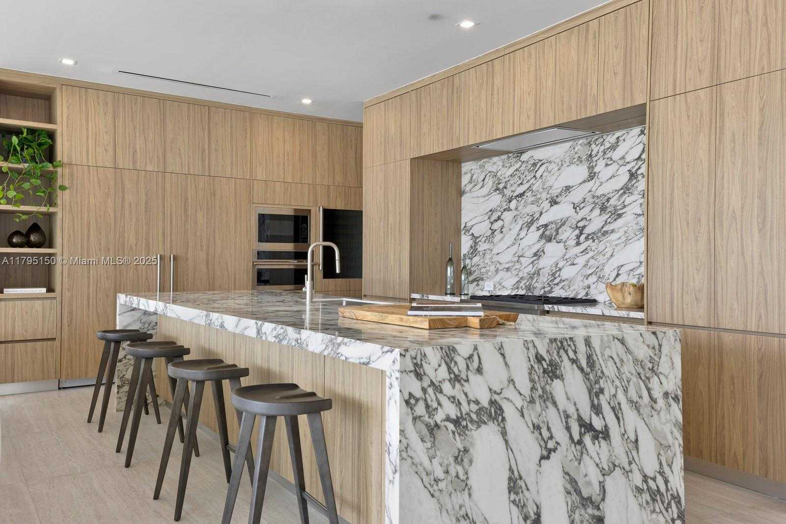 Small Image of 310 WEST DILIDO DR, Miami Beach Number 9