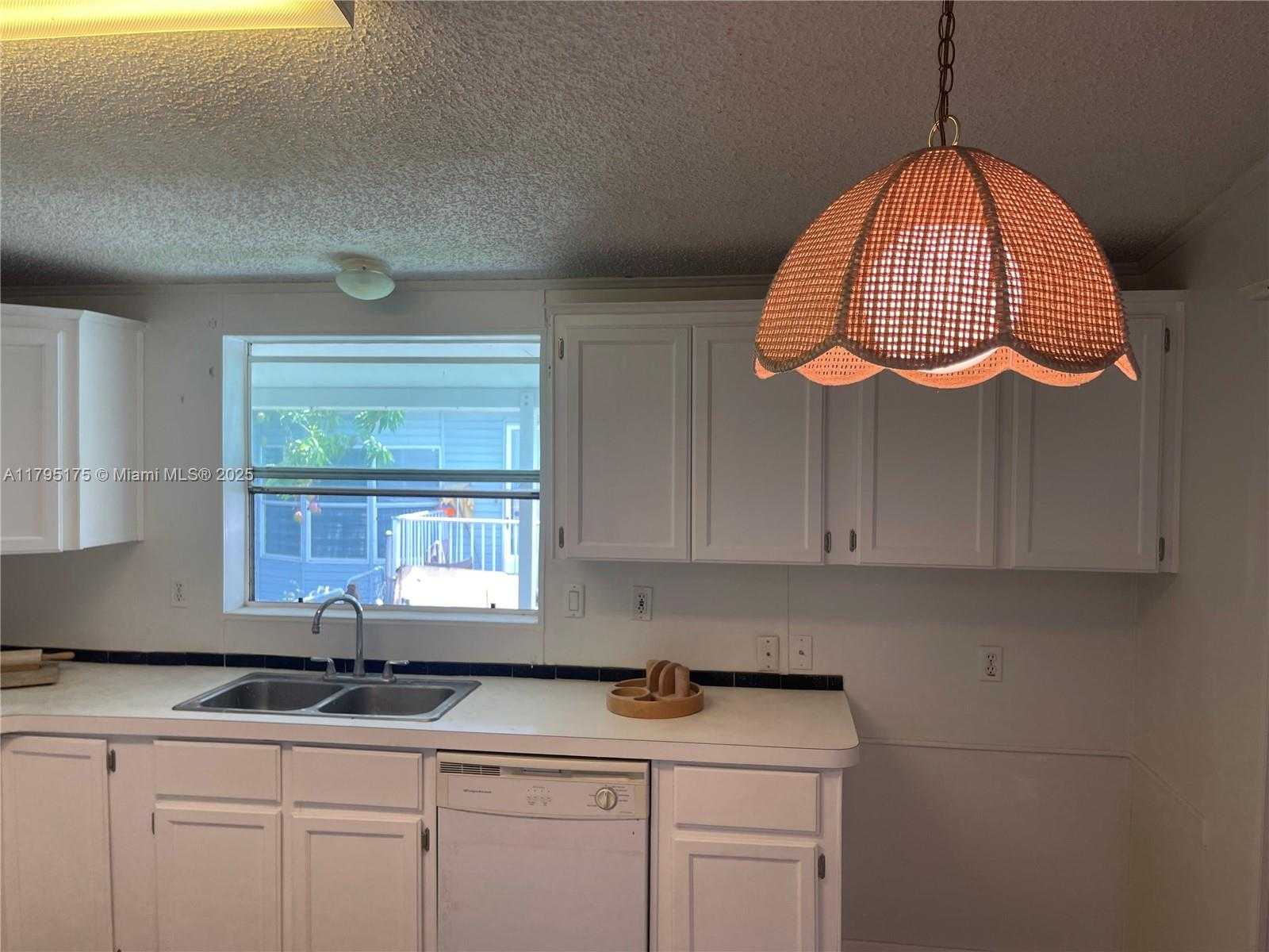 Small Image of 19800 SOUTH WEST 180TH AVE UNIT 51, Miami Number 2