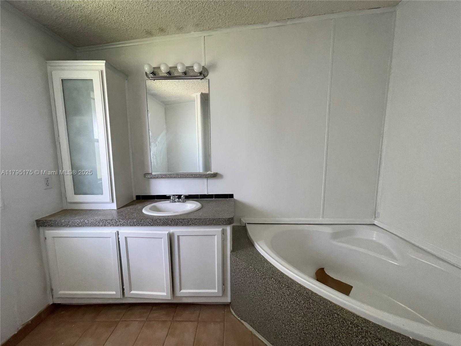 Small Image of 19800 SOUTH WEST 180TH AVE UNIT 51, Miami Number 5