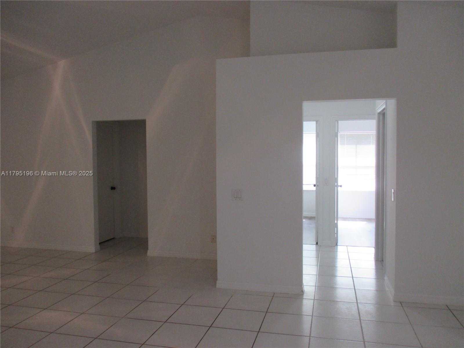 Small Image of 4112 PINE RIDGE LN, Weston Number 10