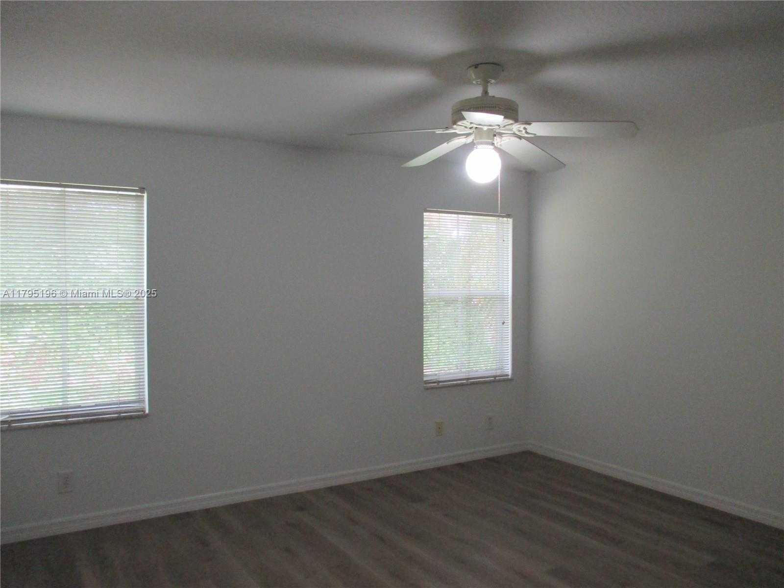 Small Image of 4112 PINE RIDGE LN, Weston Number 12